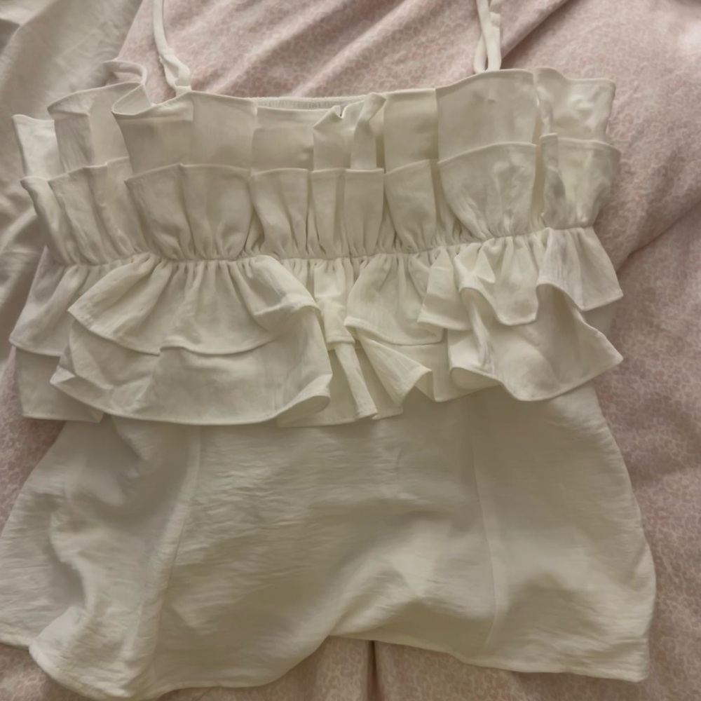 Ruffled Sleeveless Women’s Top in Cream